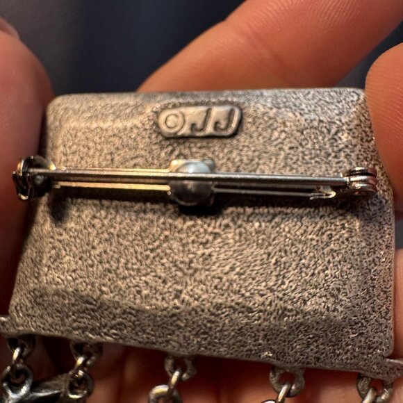 Signed JJ ‘Teacher Chalkboard’ Dangle Pin – New Old Stock – Boutique Card – 2.5 - Picture 2 of 6